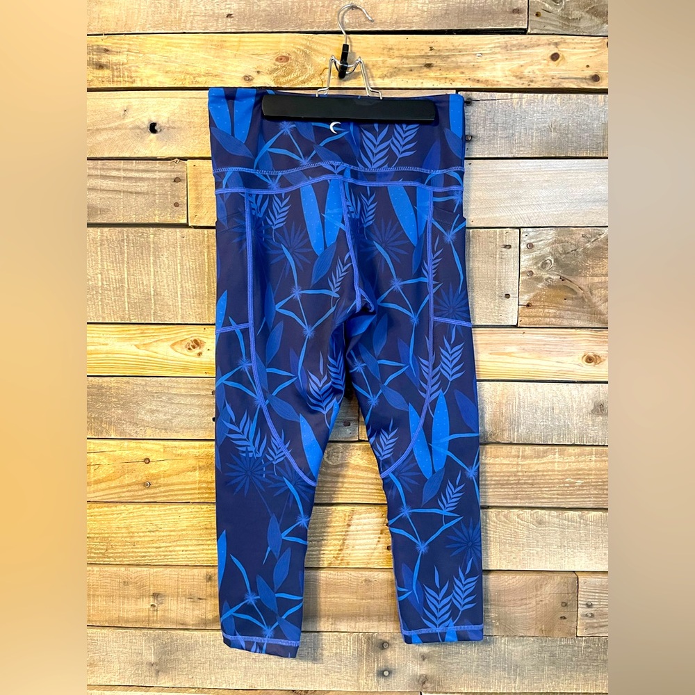 Zyia Active capri length workout leggings Size 6-8